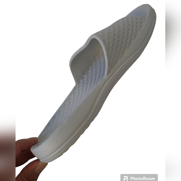 FUNKYMONKEY Women's Bathroom Shower Slippers Indoor Home Beach Non Slip Sandal 7 - Picture 3 of 10